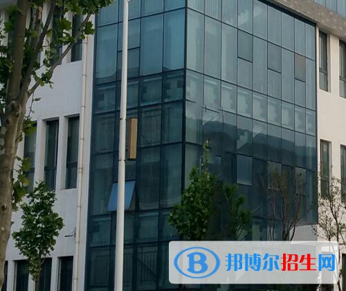 鄭州信息技術(shù)學(xué)校網(wǎng)站網(wǎng)址