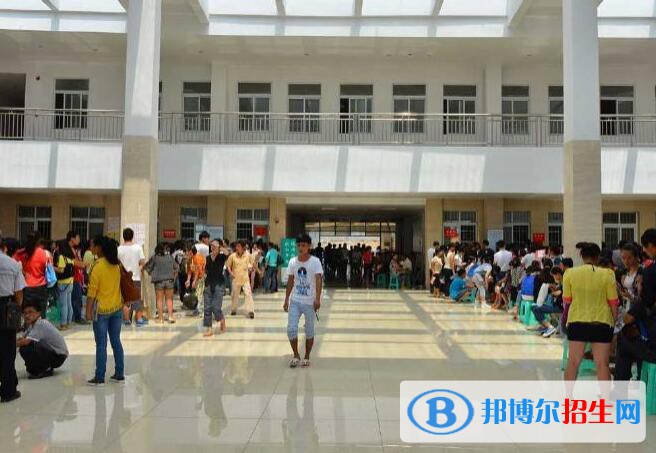 貴州銅仁玉昆中等專業(yè)學校2020年招生辦聯(lián)系電話