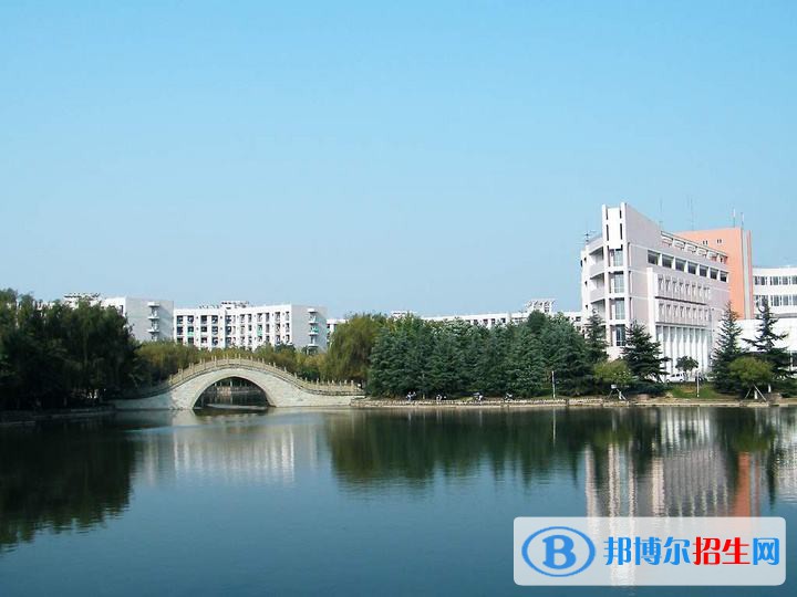 咸寧衛(wèi)生學(xué)校2020年報(bào)名條件、招生要求、招生對象