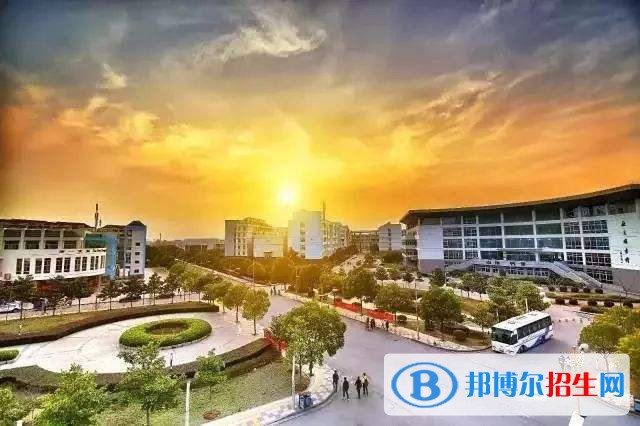 英山草盤職業(yè)中學(xué)怎么樣、好不好