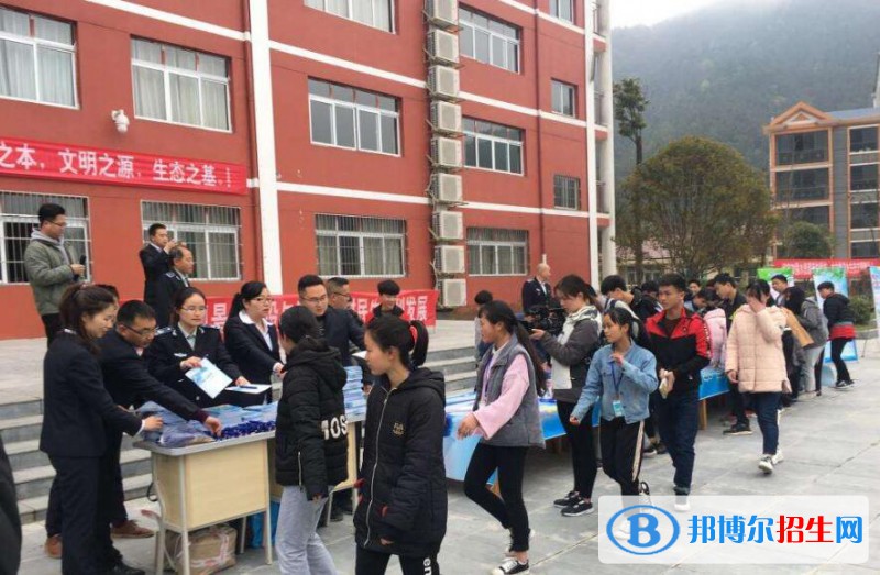 錦屏中等職業(yè)技術(shù)學(xué)校2020年報名條件、招生要求、招生對象