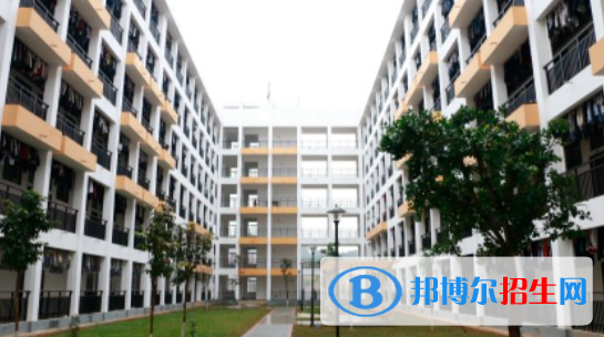 廣西二輕高級技工學(xué)校2020年報(bào)名條件、招生要求、招生對象