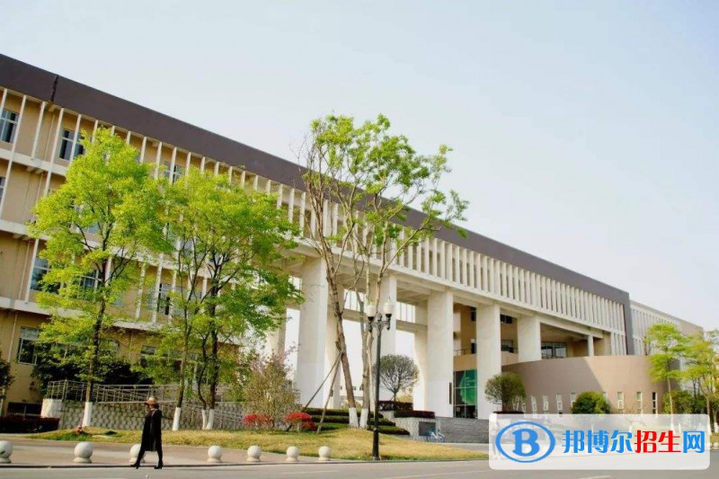 黃梅第五高級(jí)中學(xué)2020年報(bào)名條件、招生要求、招生對(duì)象