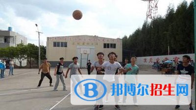 華寧縣職業(yè)高級(jí)中學(xué)網(wǎng)站網(wǎng)址