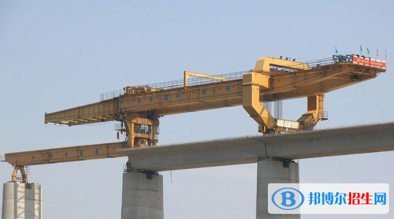 廣西2020年鐵路學(xué)校學(xué)費(fèi)多少