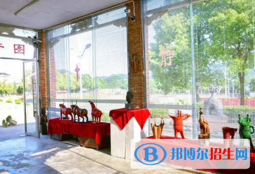 九江廬山西海藝術(shù)學(xué)校2020年有哪些專(zhuān)業(yè)