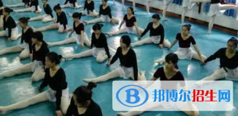 酒泉農(nóng)墾技工學(xué)校2020年學(xué)費(fèi)、收費(fèi)多少