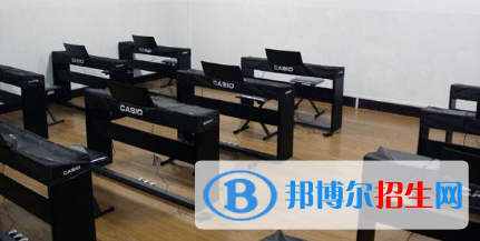 酒泉農(nóng)墾技工學(xué)校2020年報名條件、招生要求、招生對象