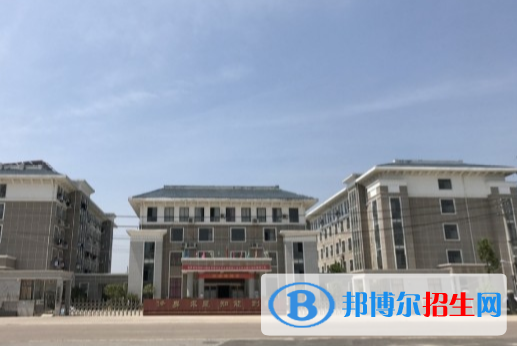 余干職業(yè)技術(shù)教育培訓(xùn)中心2020年報(bào)名條件、招生要求、招生對(duì)象