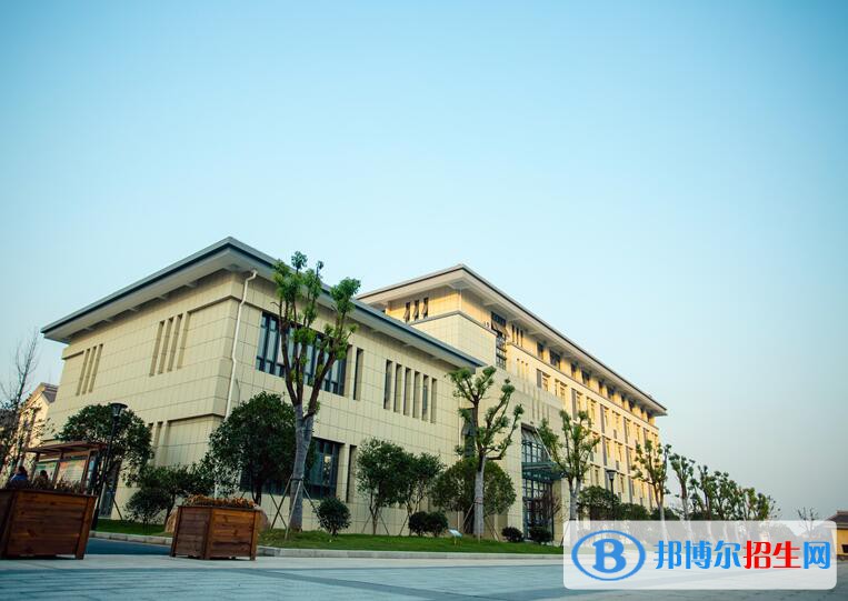 龍游縣職業(yè)技術(shù)學(xué)校2020年報(bào)名條件、招生要求、招生對(duì)象