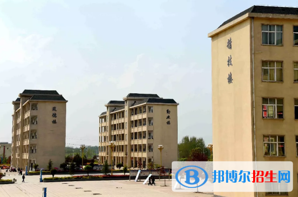 河南泌陽中等職業(yè)技術(shù)學校地址在哪里