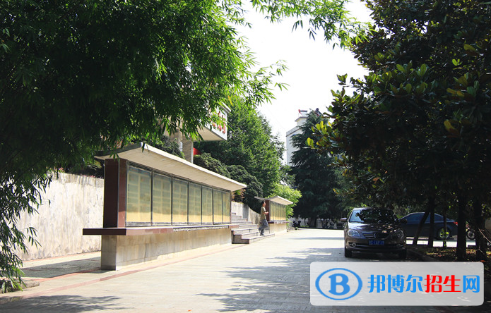 十堰科技學(xué)校7