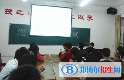 江西電子信息工程學(xué)校2020年招生辦聯(lián)系電話