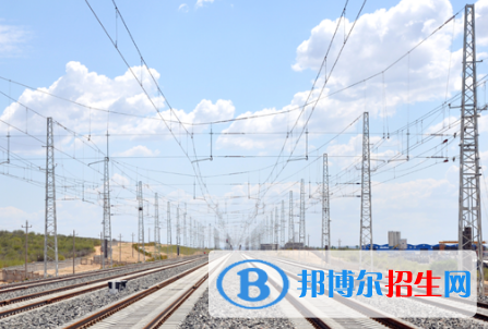 重慶2022年鐵路學(xué)校中專升大?？际裁? width=