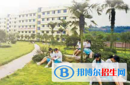 重慶2022年鐵路學(xué)校和職高哪個好