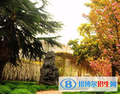 新鄉(xiāng)工業(yè)學(xué)校網(wǎng)站網(wǎng)址