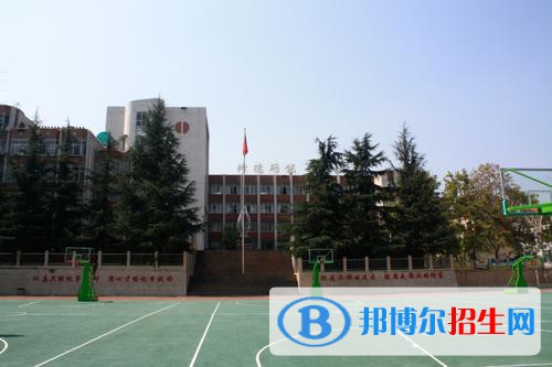 貴陽職工中等專業(yè)學校2020年報名條件、招生要求、招生對象