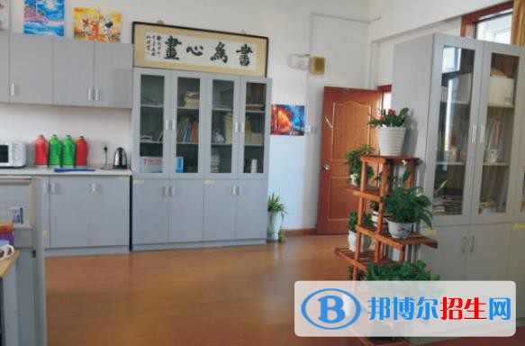 湖州現(xiàn)代農(nóng)業(yè)技術(shù)學(xué)校2020年招生辦聯(lián)系電話(huà)