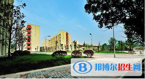 金沙第二職業(yè)技術(shù)高級中學(xué)2020年招生辦聯(lián)系電話