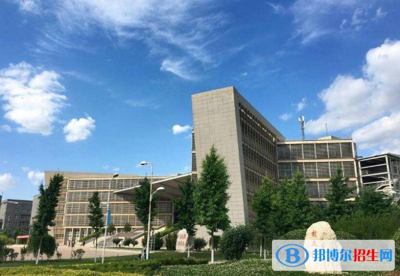 貴陽衛(wèi)生學(xué)校2020年報名條件、招生要求、招生對象