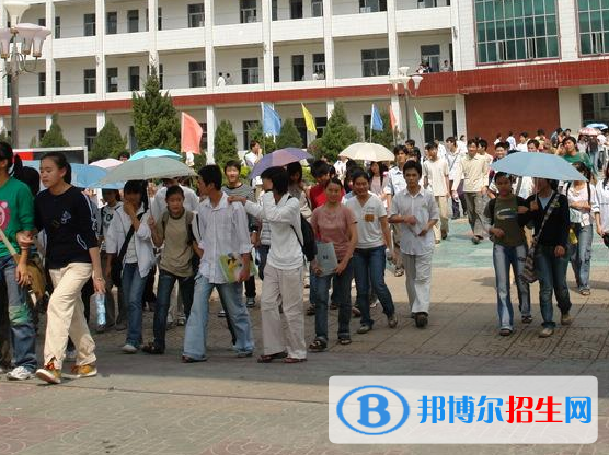 昌江區(qū)職業(yè)教育中心2020年招生辦聯(lián)系電話(huà)
