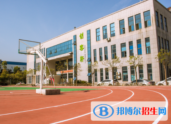 長沙2020年中專鐵路學(xué)校怎么考大專