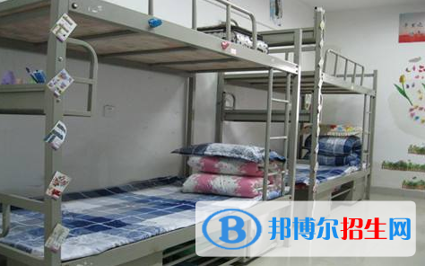 寶豐中等專業(yè)學(xué)校2021年宿舍條件