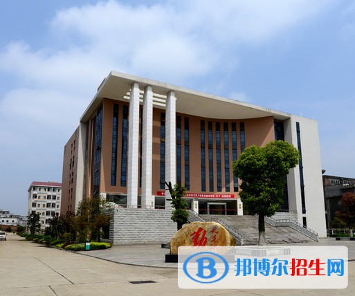 洪湖理工中等職業(yè)學(xué)校2020年報名條件、招生要求、招生對象