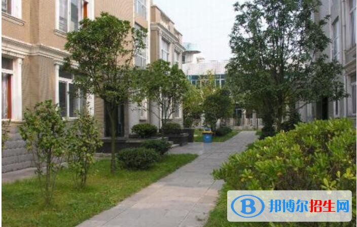 貴陽市航洋動(dòng)漫職業(yè)學(xué)校2020年招生辦聯(lián)系電話
