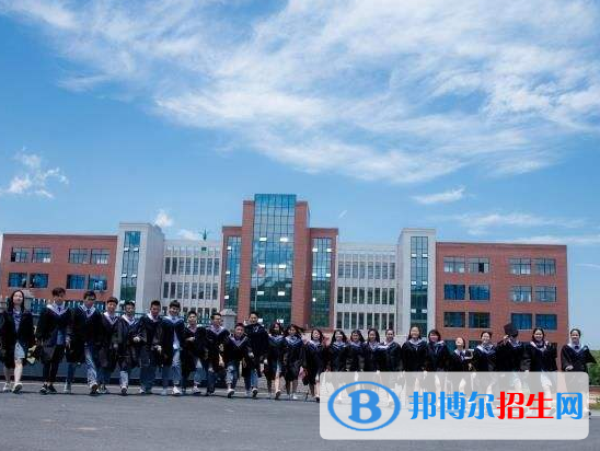 萍鄉(xiāng)武功山中等專業(yè)學(xué)校2020年報(bào)名條件、招生要求、招生對(duì)象
