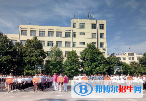 萍鄉(xiāng)工業(yè)中等專業(yè)學(xué)校2020年報(bào)名條件、招生要求、招生對(duì)象 