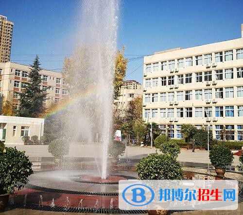 鄭州商貿(mào)管理學校2021年招生辦聯(lián)系電話