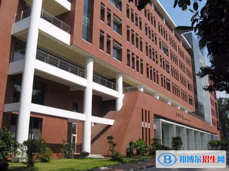 黃岡計算機信息工程中等專業(yè)學校怎么樣、好不好