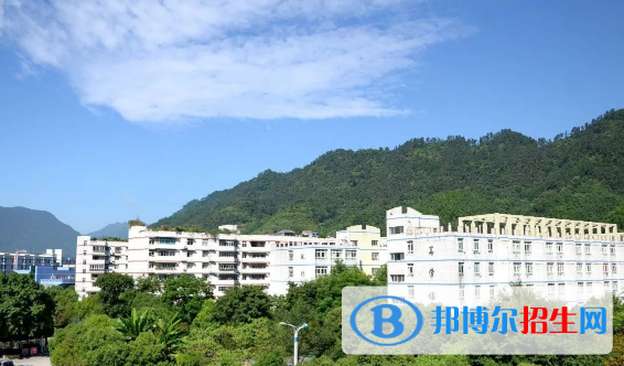 四川筠連中學