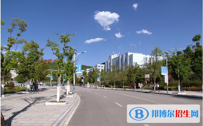 貴州盤州職業(yè)技術(shù)學(xué)校2020年報名條件、招生要求、招生對象