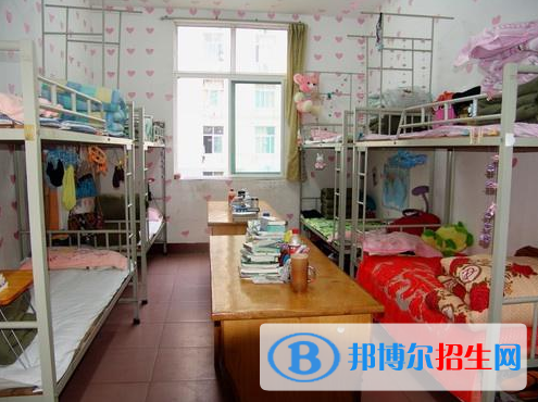 南陽第二中等職業(yè)學(xué)校2021年宿舍條件