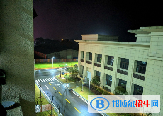 南昌2020年男生上什么鐵路學校比較好