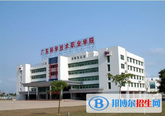 廣州2020年初中生學(xué)汽修學(xué)校的學(xué)校