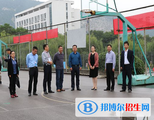 定西工貿中等專業(yè)學校2020年招辦聯(lián)系電話