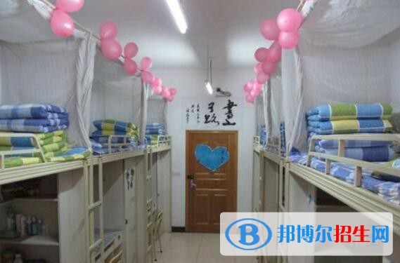 仙桃金園職業(yè)高級中學2020年宿舍條件