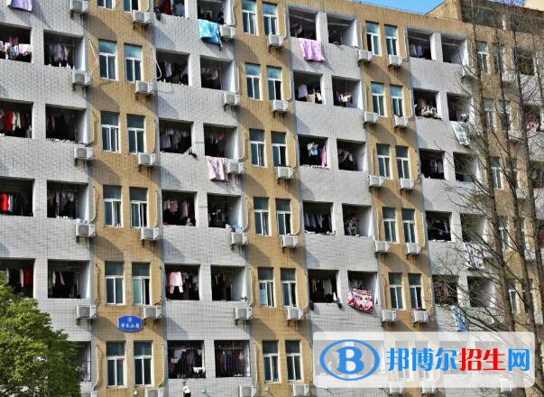 湖北科技工程技工學(xué)校2020年宿舍條件