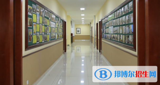 成都墨爾文學校