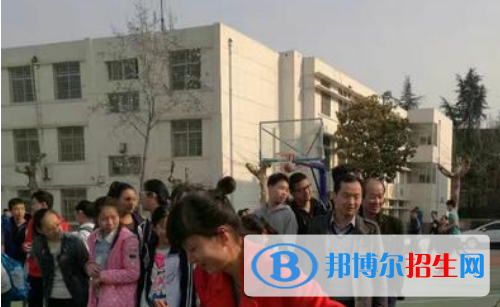 咸陽陜廣電子機械職業(yè)技術(shù)學校地址在哪里