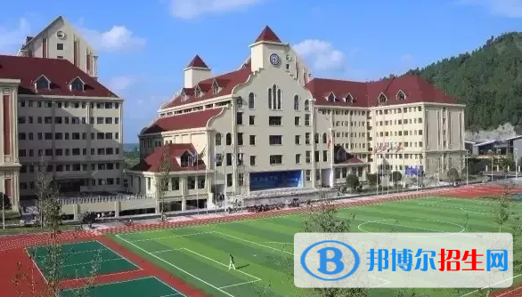 遂寧卓同國際學(xué)校高中部