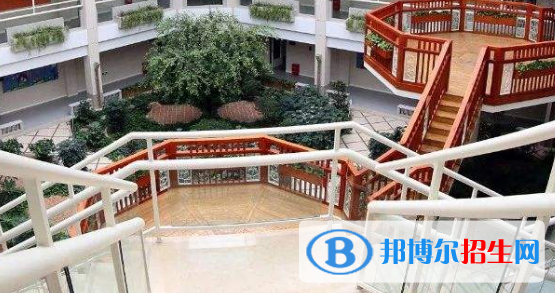 北京明誠(chéng)外國(guó)語(yǔ)學(xué)校高中部