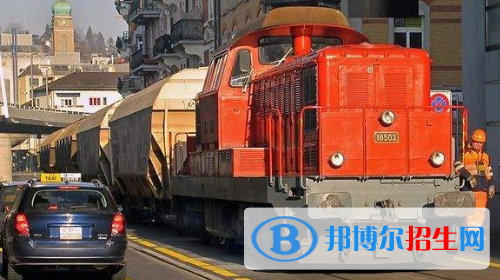 貴陽(yáng)2020年女生讀什么鐵路學(xué)校