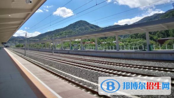 武漢2020年鐵路學(xué)校哪個(gè)專業(yè)最好