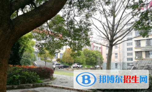 武漢軍需工業(yè)技工學(xué)校