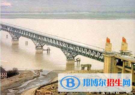 成都2020年鐵路學(xué)校哪個好
