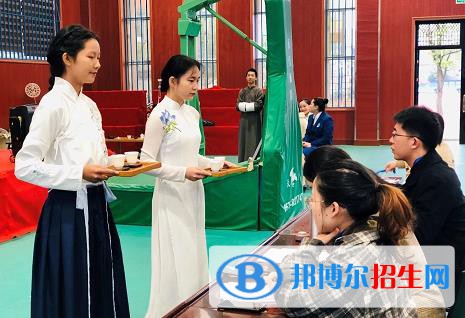 奉化區(qū)工貿(mào)旅游學(xué)校2020年招生辦聯(lián)系電話(huà)